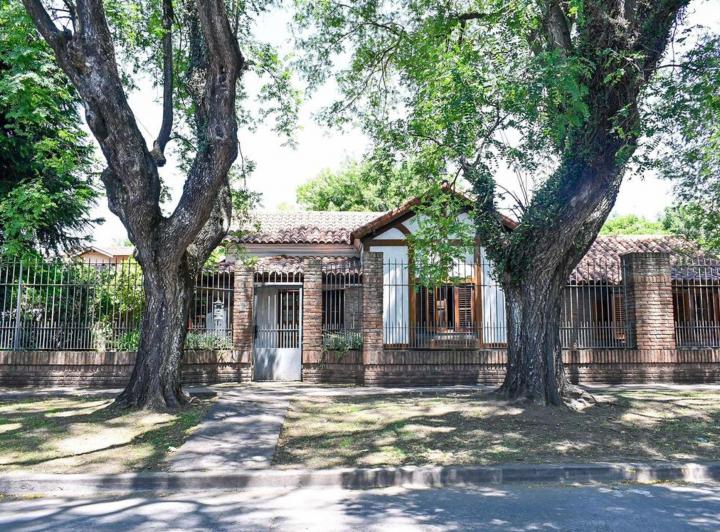 Casa · 395m² · 5 Ambientes · 3 Cocheras