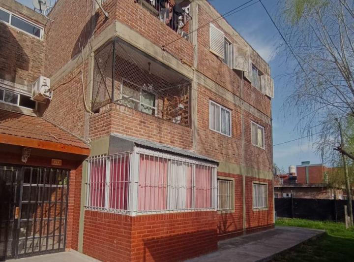 Departamento · 50m² · 3 Ambientes · 1 Cochera