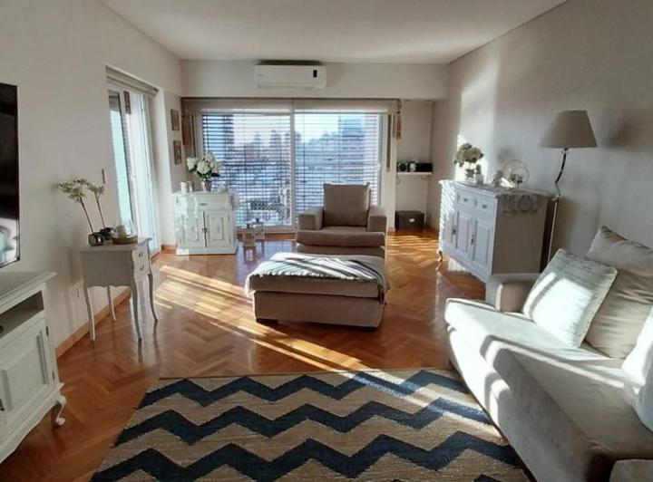 Departamento · 227m² · 4 Ambientes · 2 Cocheras