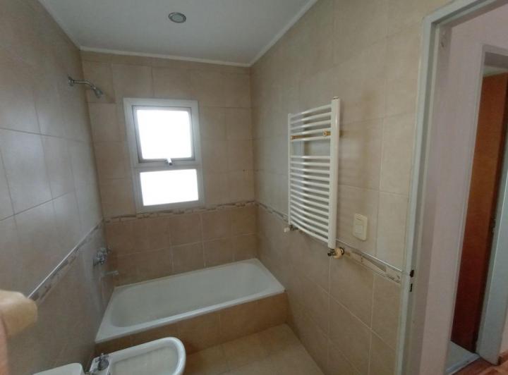 Departamento · 60m² · 4 Ambientes · 1 Cochera