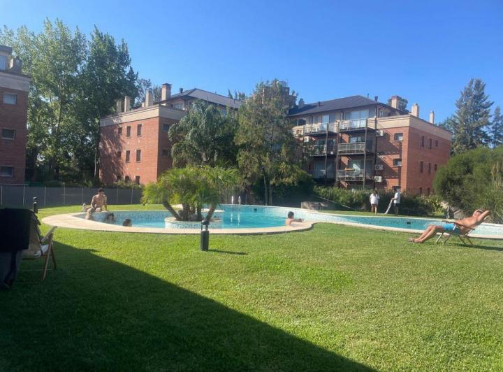 Departamento · 60m² · 2 Ambientes · 1 Cochera