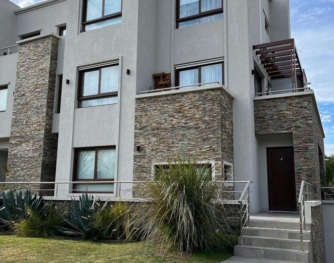 Departamento · 96m² · 4 Ambientes · 1 Cochera