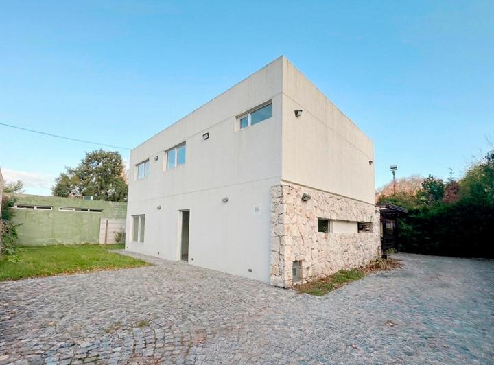 Departamento · 80m² · 4 Ambientes · 2 Cocheras