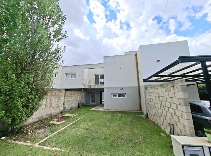 Departamento · 90m² · 4 Ambientes · 2 Cocheras