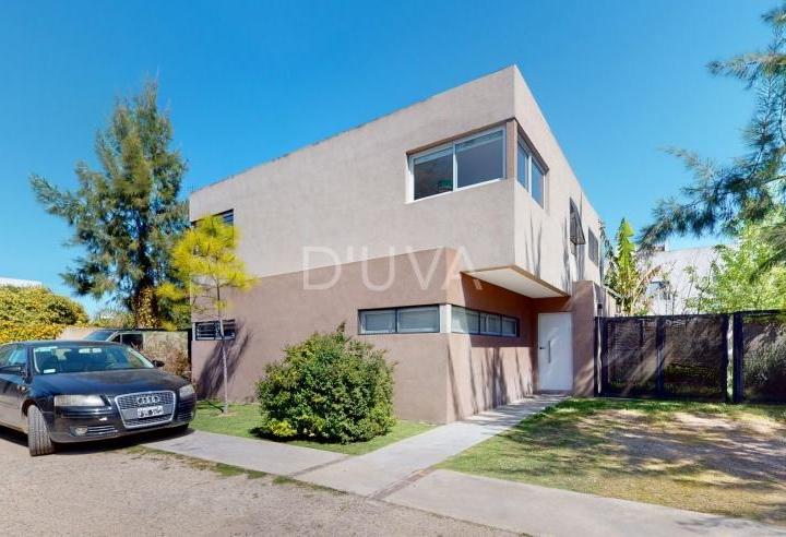 Departamento · 90m² · 2 Ambientes · 1 Cochera