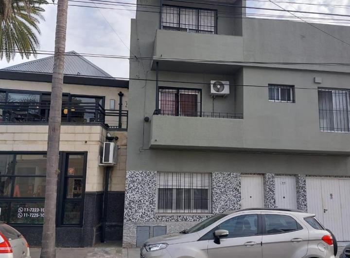Departamento · 102m² · 4 Ambientes · 1 Cochera