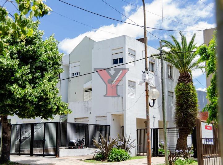 Departamento · 74m² · 4 Ambientes · 1 Cochera