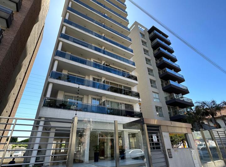 Departamento · 120m² · 4 Ambientes · 2 Cocheras
