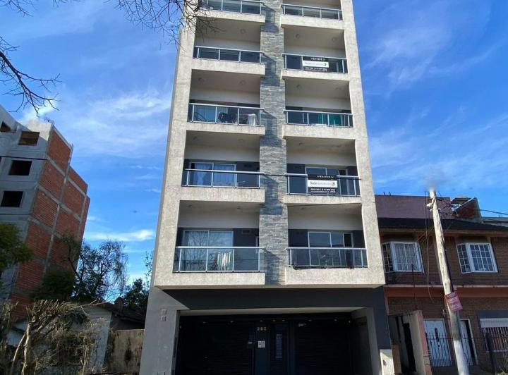 Departamento · 47m² · 2 Ambientes · 1 Cochera