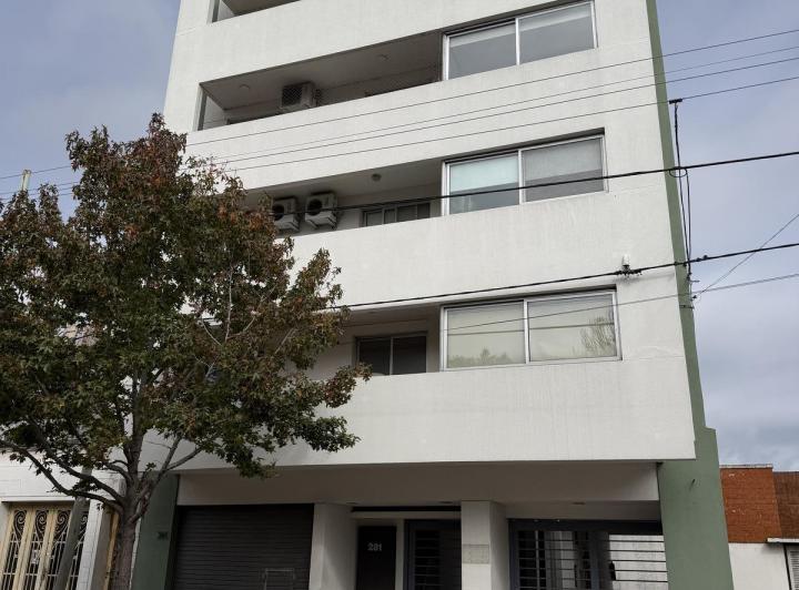 Departamento · 40m² · 2 Ambientes · 1 Cochera