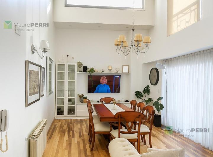 Departamento · 100m² · 6 Ambientes · 1 Cochera