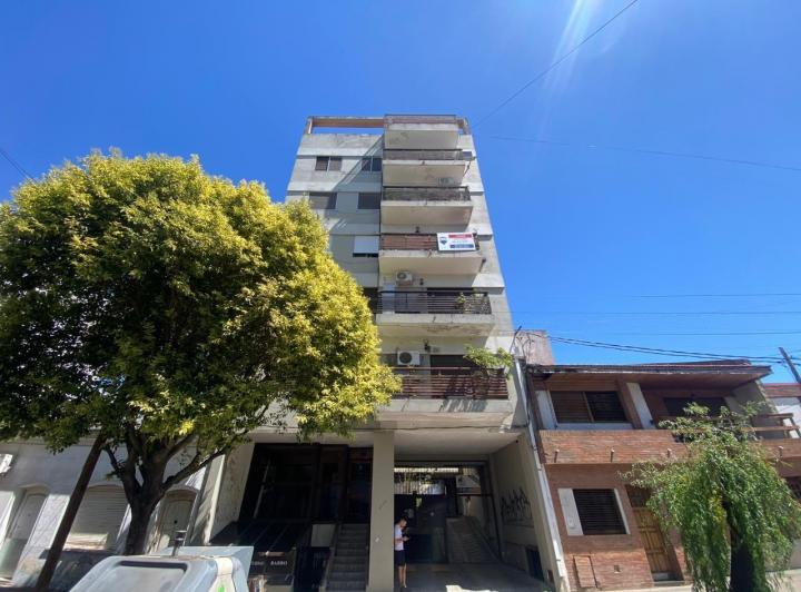 Departamento · 40m² · 2 Ambientes · 1 Cochera
