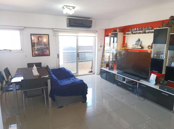 Departamento · 80m² · 4 Ambientes · 1 Cochera