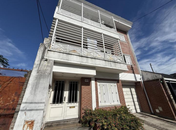 Departamento · 76m² · 4 Ambientes · 1 Cochera