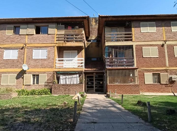 Departamento · 64m² · 4 Ambientes · 1 Cochera