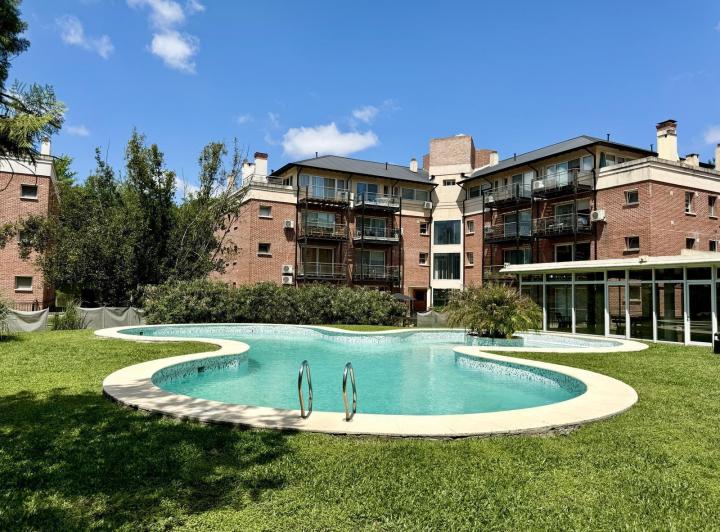 Departamento · 123m² · 4 Ambientes · 1 Cochera
