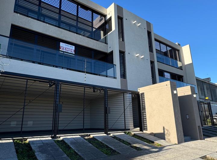 Departamento · 49m² · 2 Ambientes · 1 Cochera