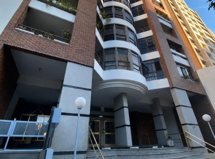 Departamento · 130m² · 5 Ambientes · 1 Cochera