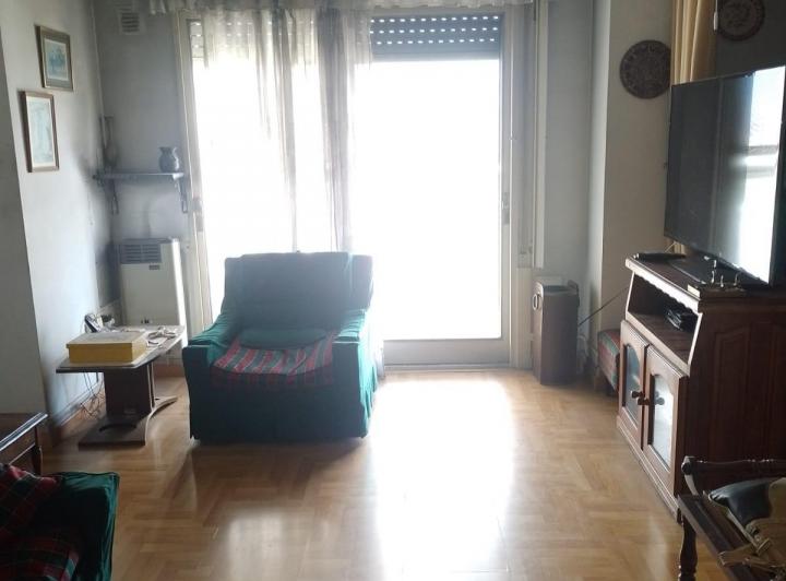 Departamento · 100m² · 6 Ambientes · 1 Cochera