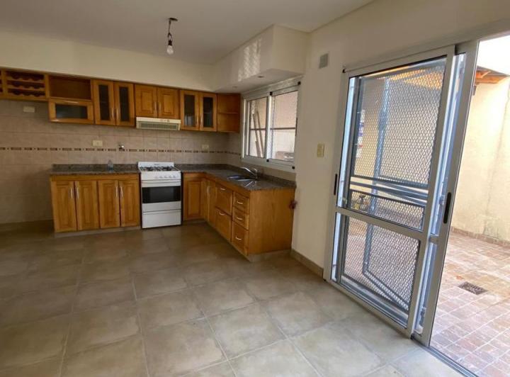 Departamento · 90m² · 5 Ambientes · 1 Cochera