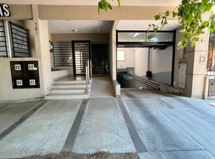 Departamento · 100m² · 4 Ambientes · 2 Cocheras