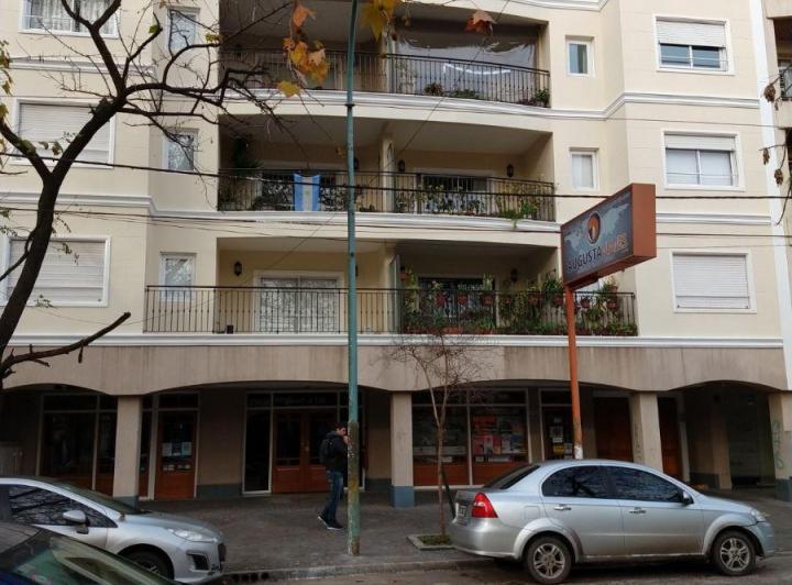 Departamento · 60m² · 2 Ambientes · 1 Cochera