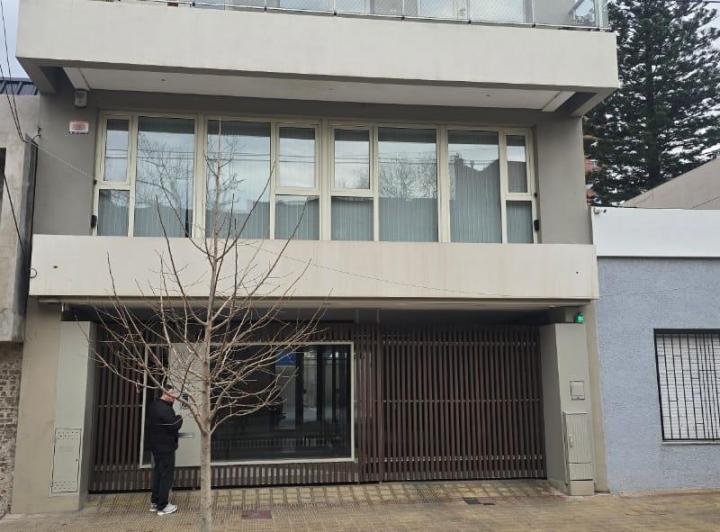 Departamento · 240m² · 5 Ambientes · 1 Cochera