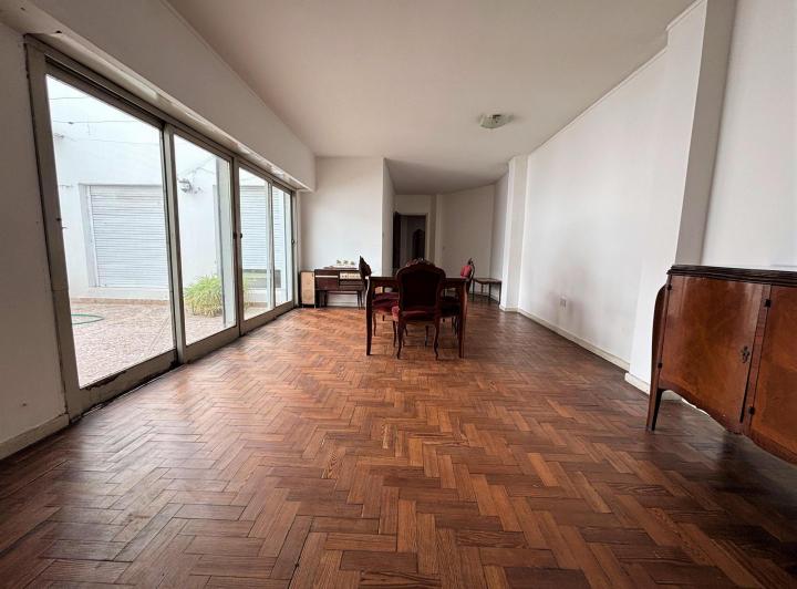 Departamento · 190m² · 5 Ambientes · 1 Cochera