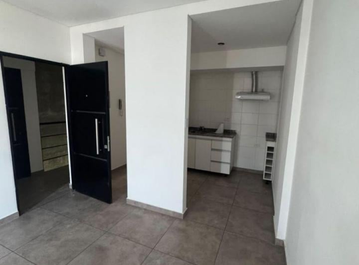 Departamento · 45m² · 2 Ambientes · 10 Cocheras