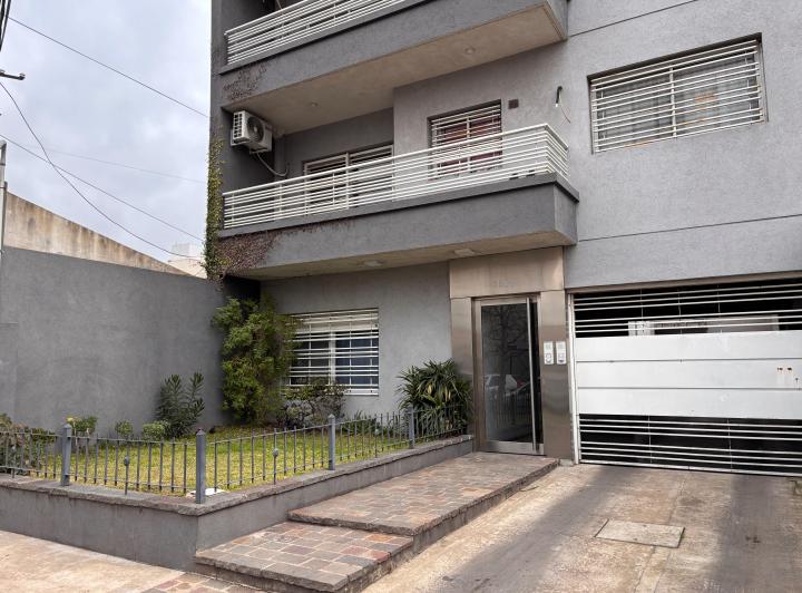 Departamento · 50m² · 2 Ambientes · 1 Cochera