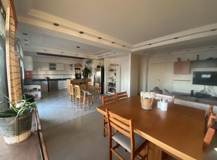 Departamento · 164m² · 4 Ambientes · 1 Cochera