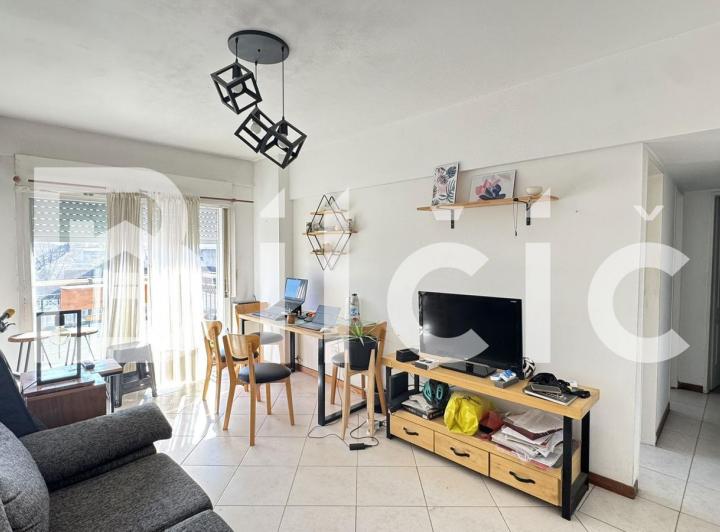 Departamento · 40m² · 2 Ambientes · 1 Cochera