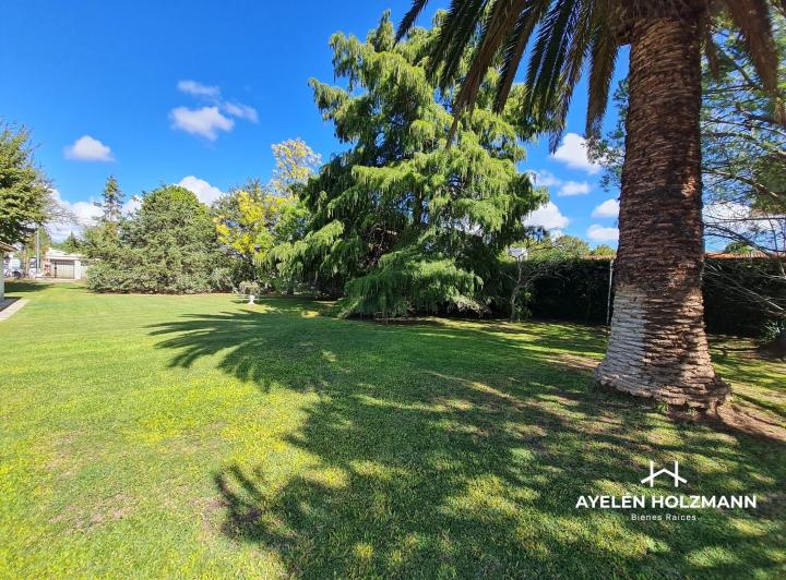 Terreno · 891m²