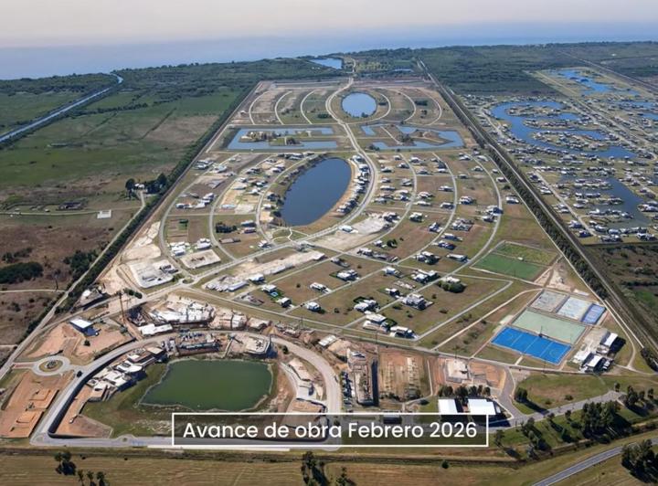 Terreno · 930m²