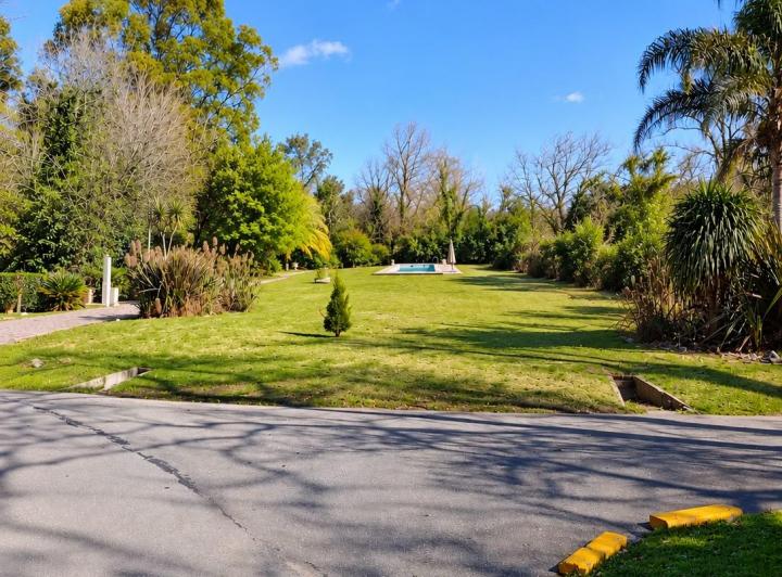 Terreno · 1600m²