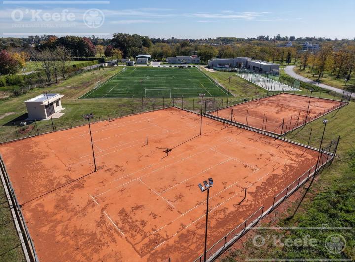 Terreno · 754m²