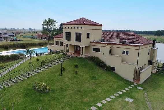 Terreno · 828m²
