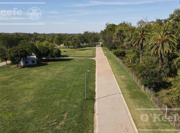 Terreno · 608m²