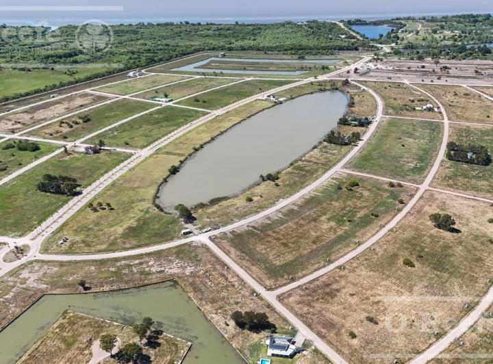 Terreno · 900m²
