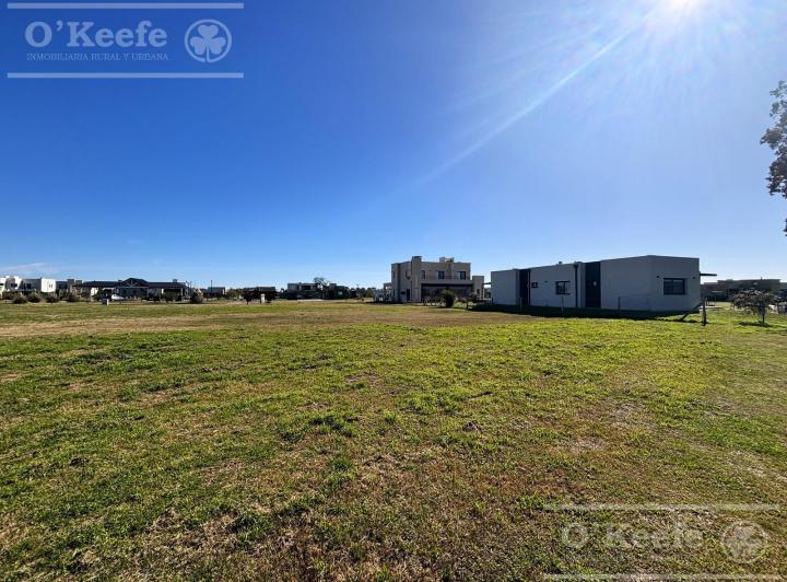 Terreno · 680m²