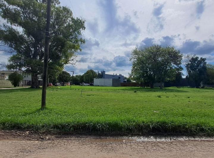 Terreno · 300m²