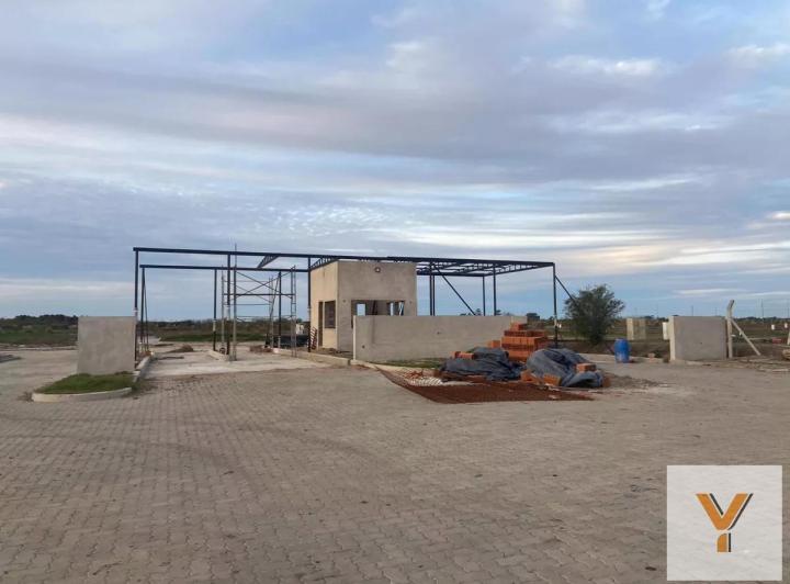 Terreno · 784m²