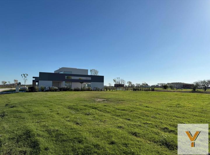 Terreno · 1200m²