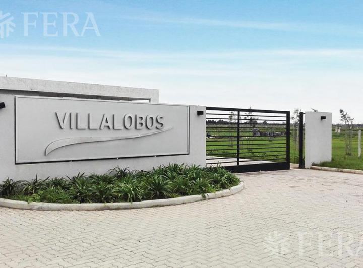 Terreno · 785m²