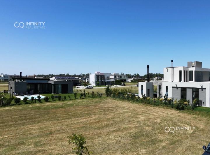 Terreno · 600m²