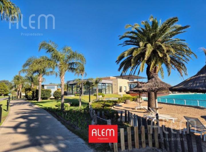 Terreno · 900m²