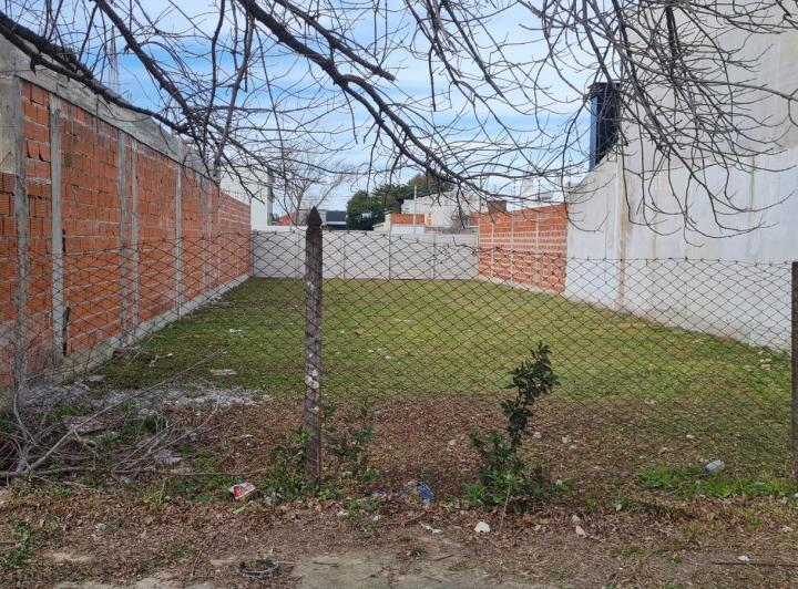 Terreno · 300m²