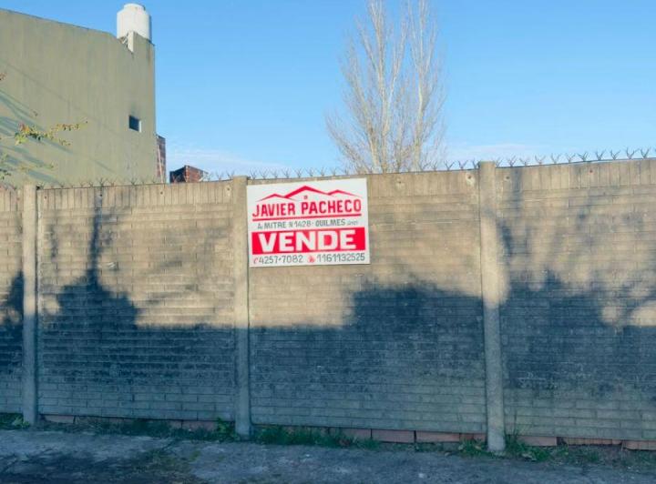 Terreno · 302m²