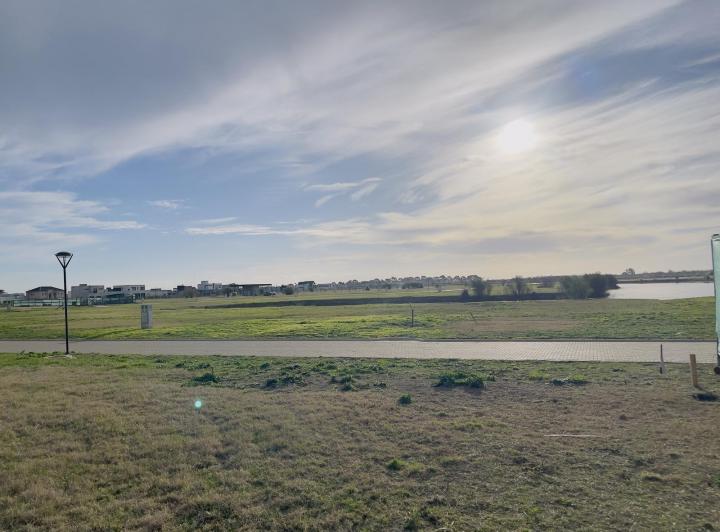 Terreno · 600m²