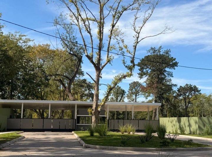 Terreno · 742m²